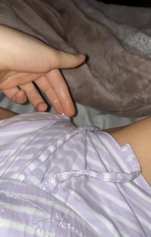 would any older men rub me over my pj’s?? 😳 by sowhattimdead