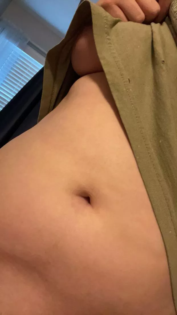 Would you love my umbilical knot? posted by shypalebutton