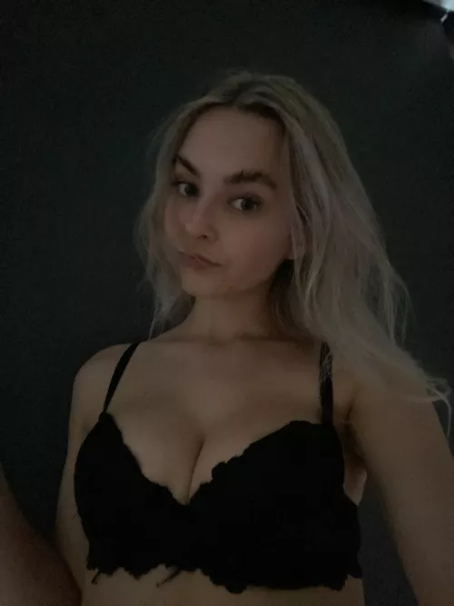 18m4f Need an older daddy that can pump me full with a creampie. Lmk where you are, i can travel! by Organic_Intention428