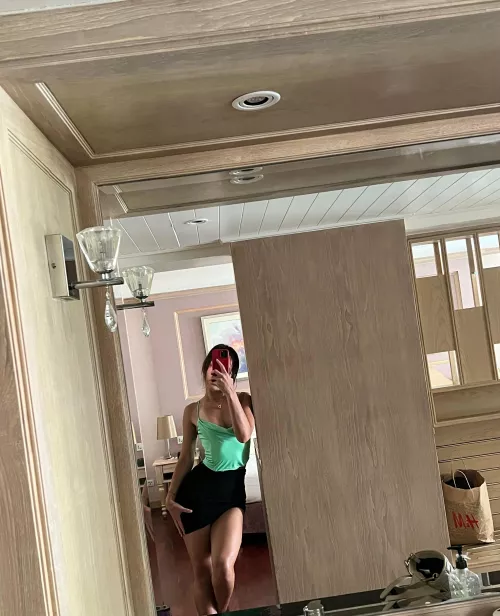 21 [F4M] #Chicago just back from my run getting ready for my shower by coollexyy