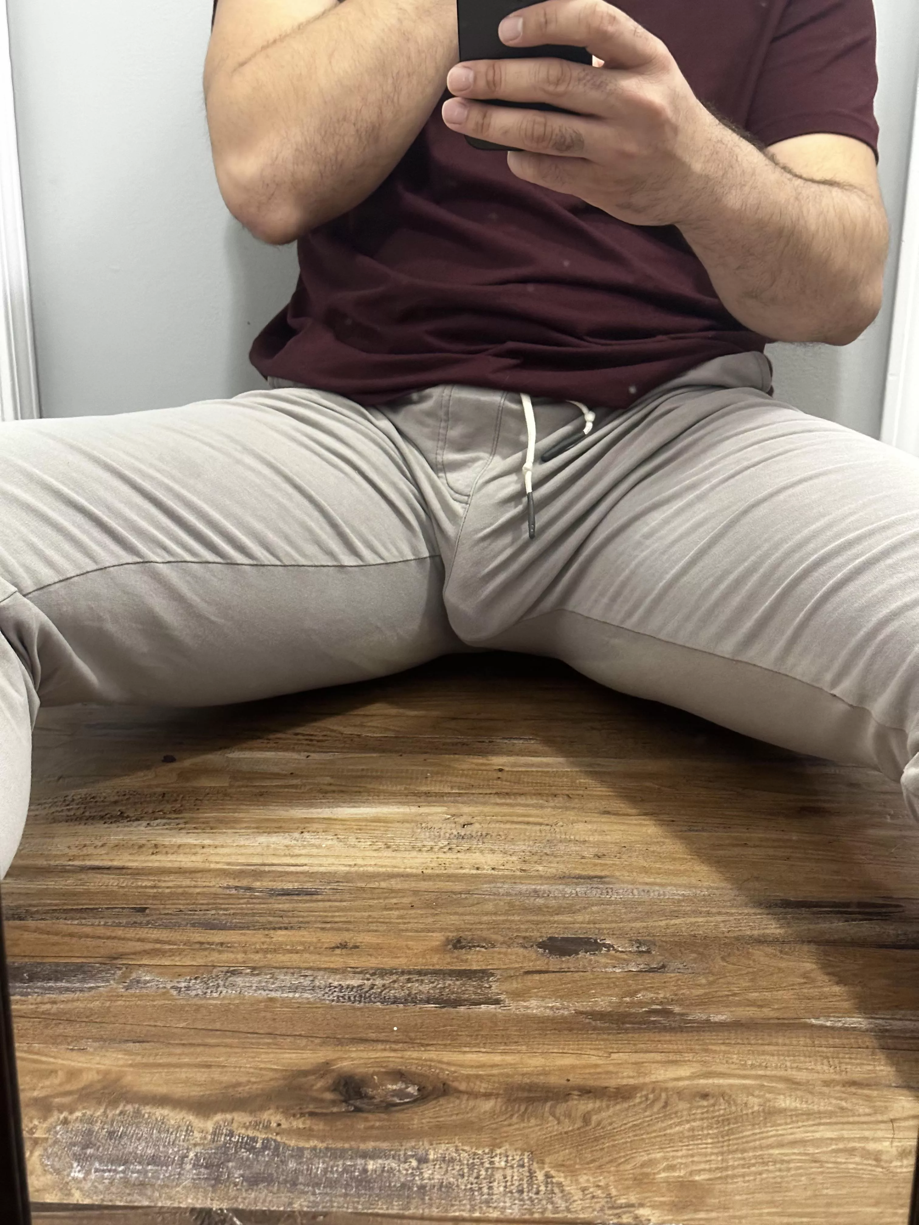 31 M4FM looking for a fun couple while I am visiting East TN in November.   posted by drilltime134