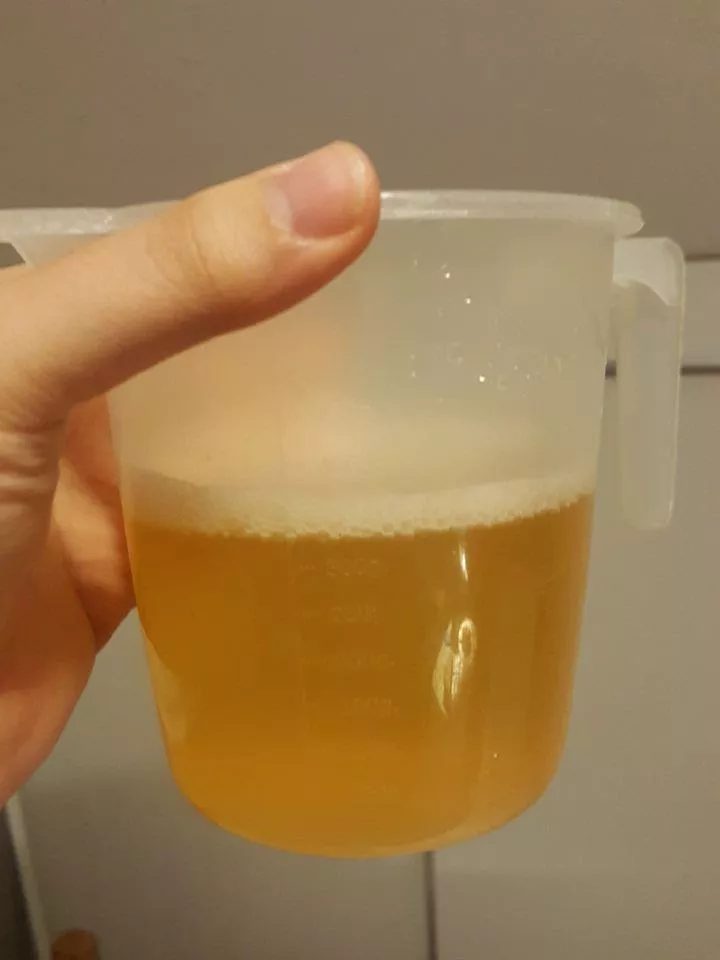 [34] Bicurious dad, who wants some morning piss? posted by Natural-Pay2508