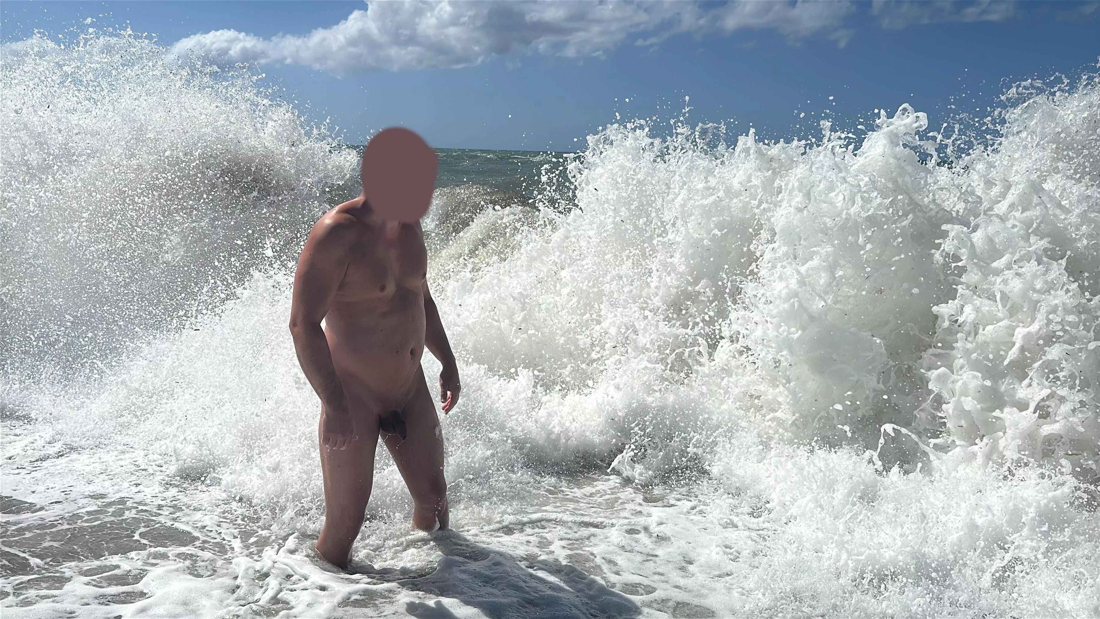 Beautiful Waves 🌊 here.  posted by -_Nudist_-