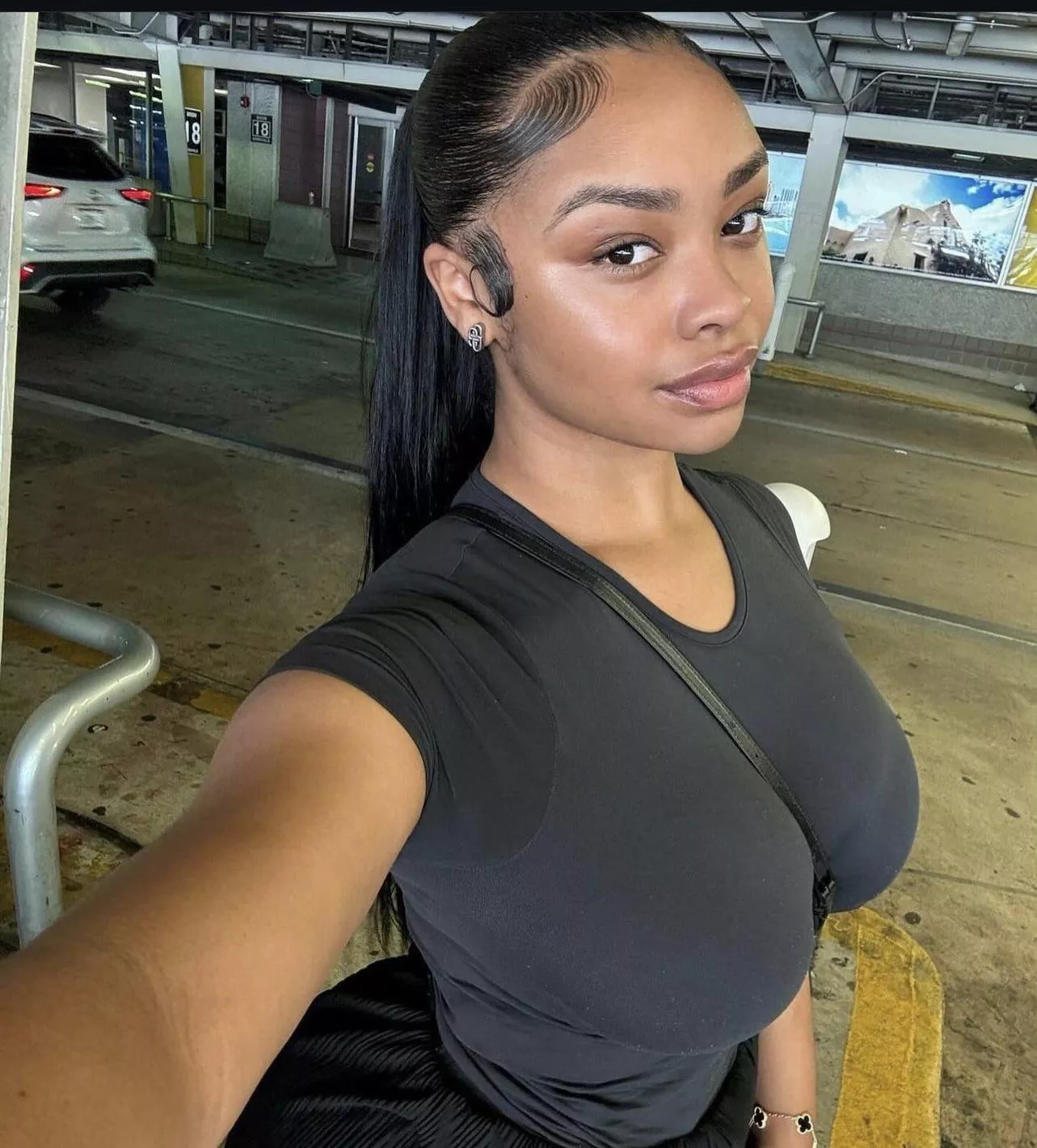 Cutie posted by NOR_CALBAYAREA