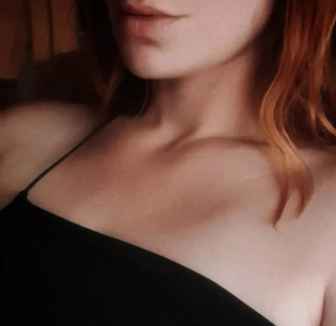 I don't ask twice, I command once 🫰🏻 posted by espiexxx