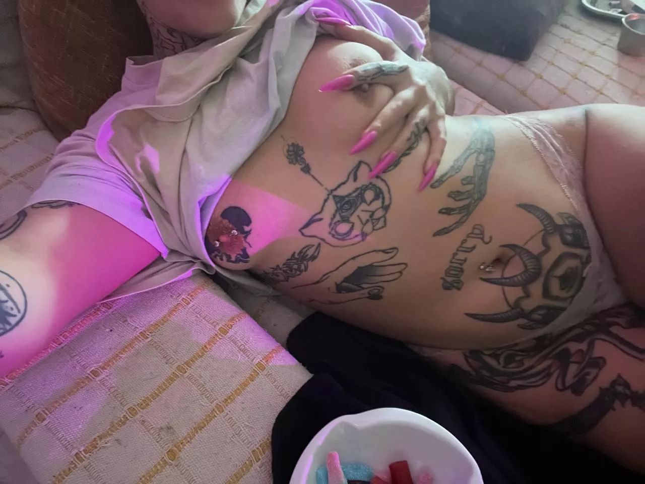 i like it rough 😈 posted by RandiCassidi