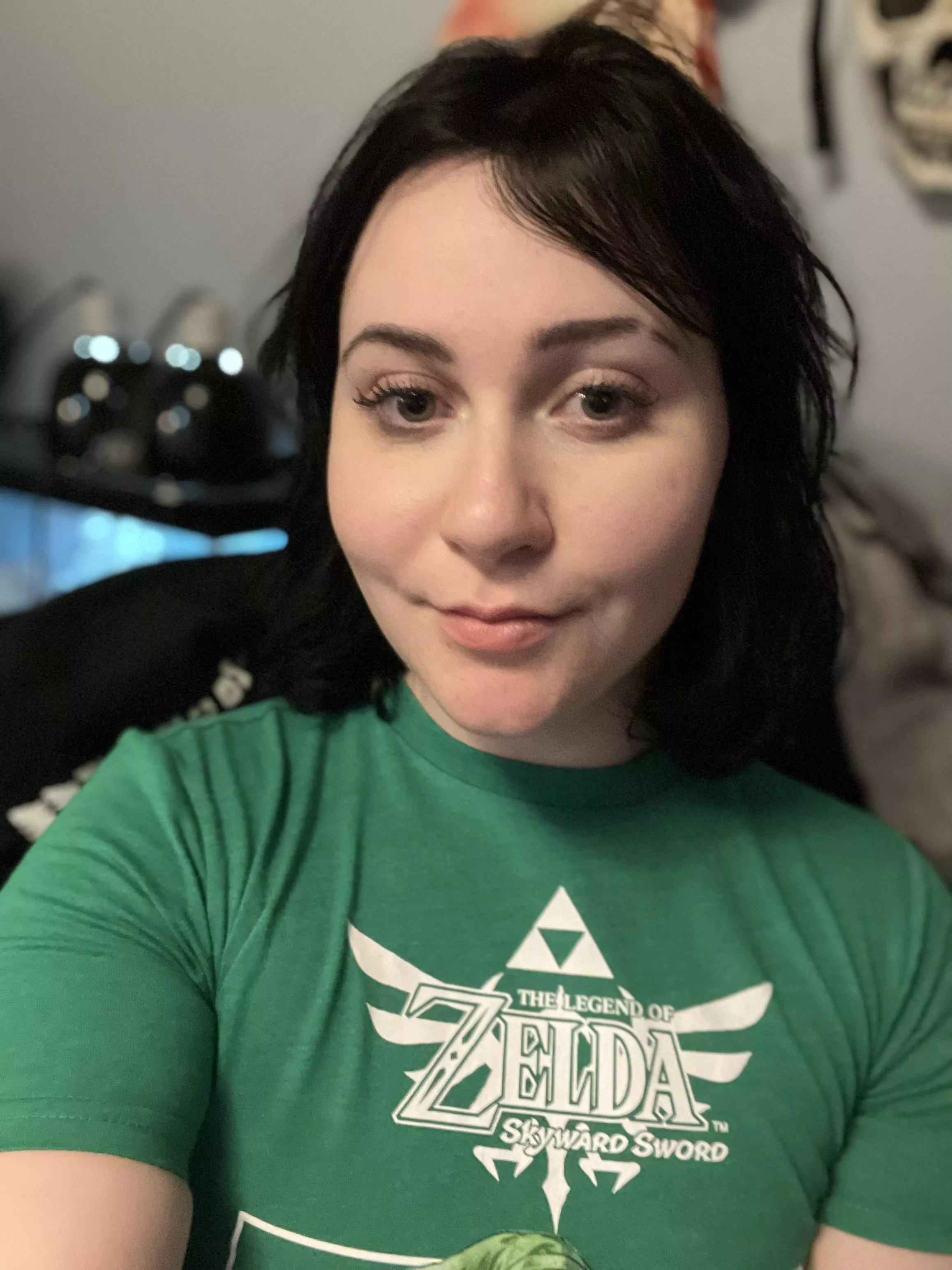 I look good in green 💚 posted by Dpnbitch