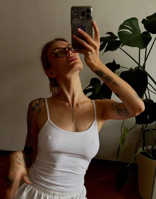 I love that feeling without bra  by LenaMizu