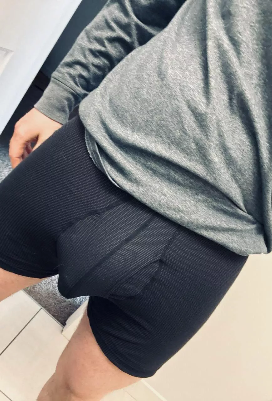 It’s okay to look and touch 😈 posted by bowcitywilly2