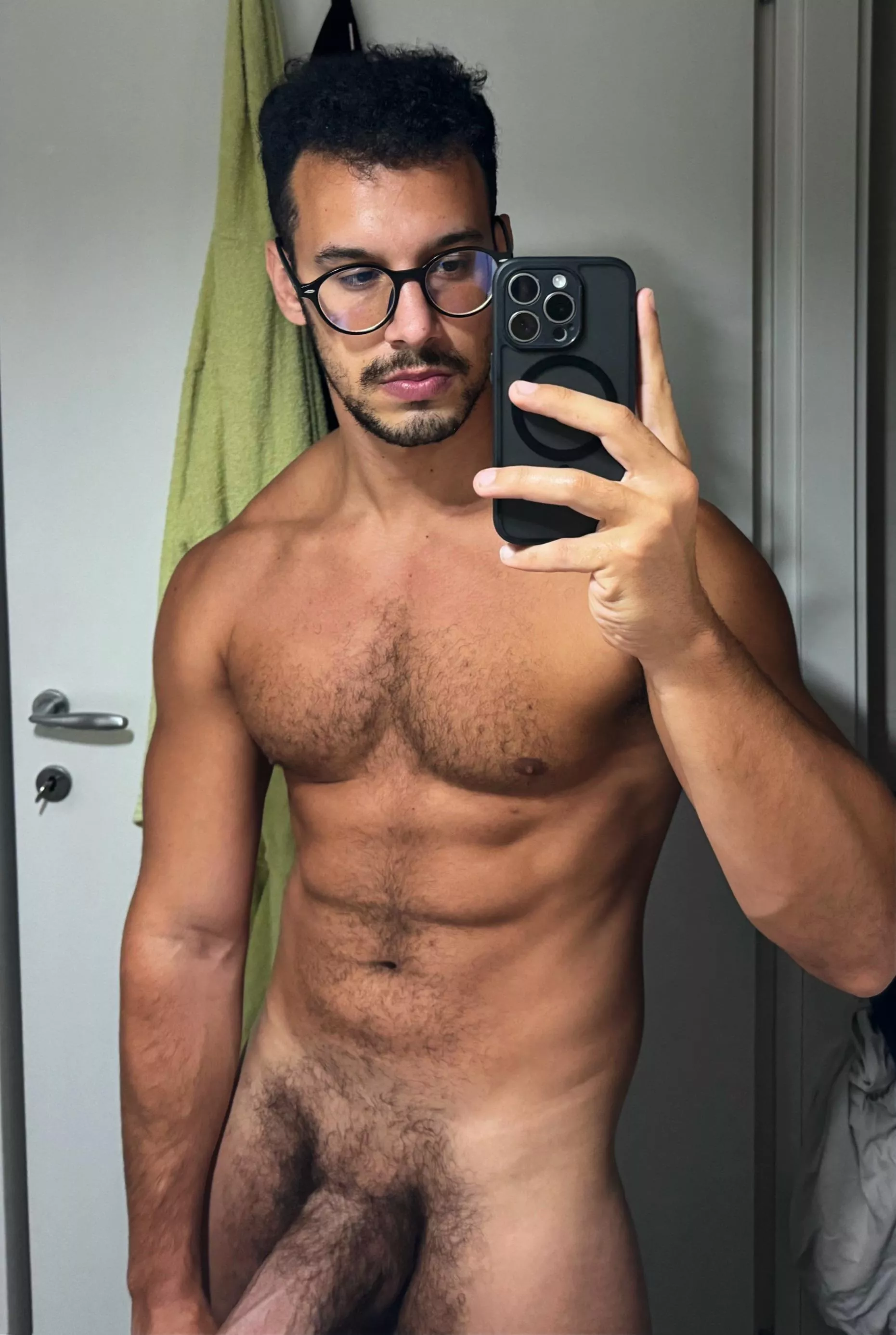 Let me help you forget your boyfriend posted by Johnnyrichs