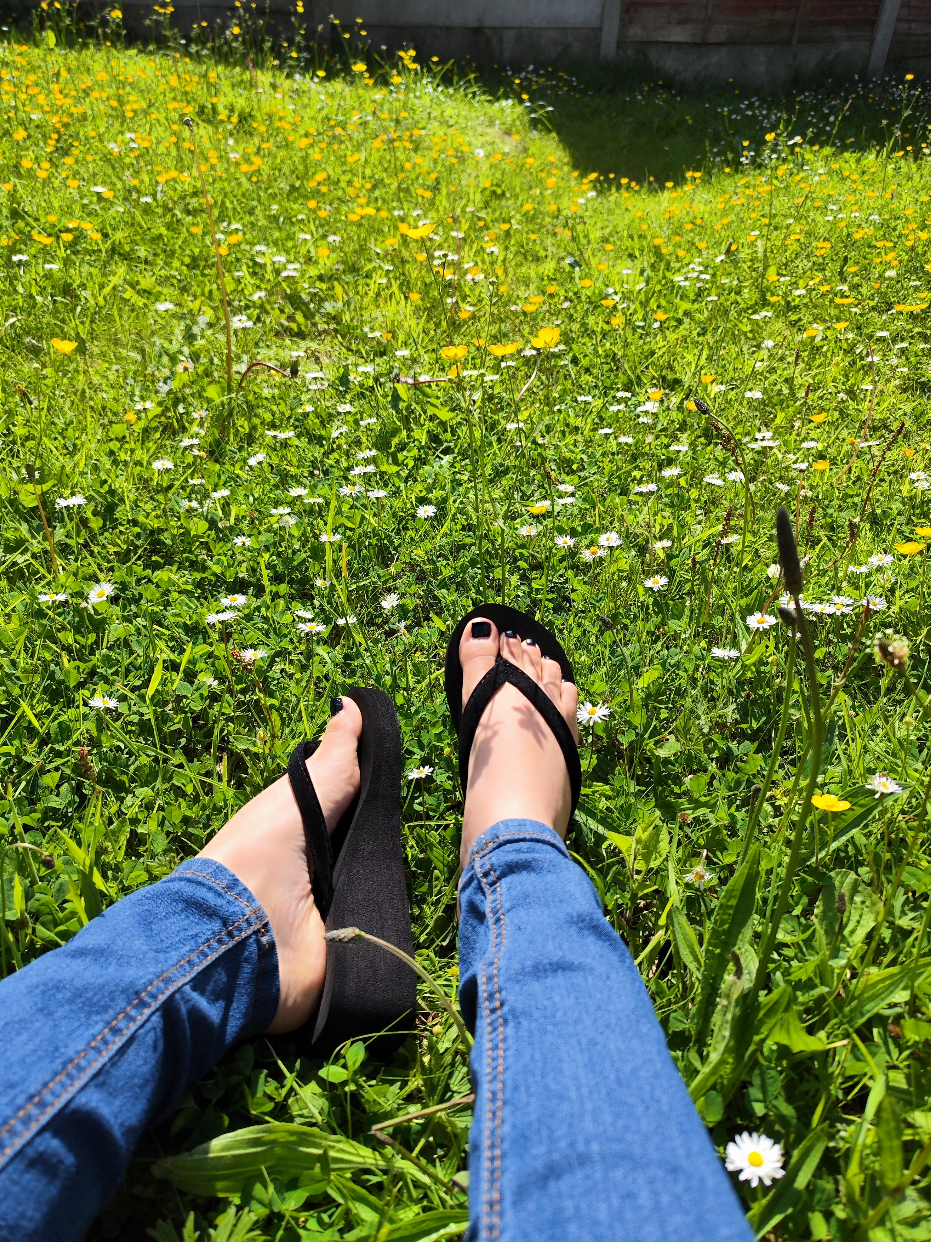 Lovely Sandals on a sunny day  posted by Vixens-Destiny