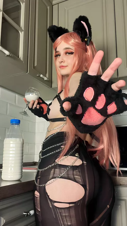 My cat paws are reaching for your dick by shaylabeexo