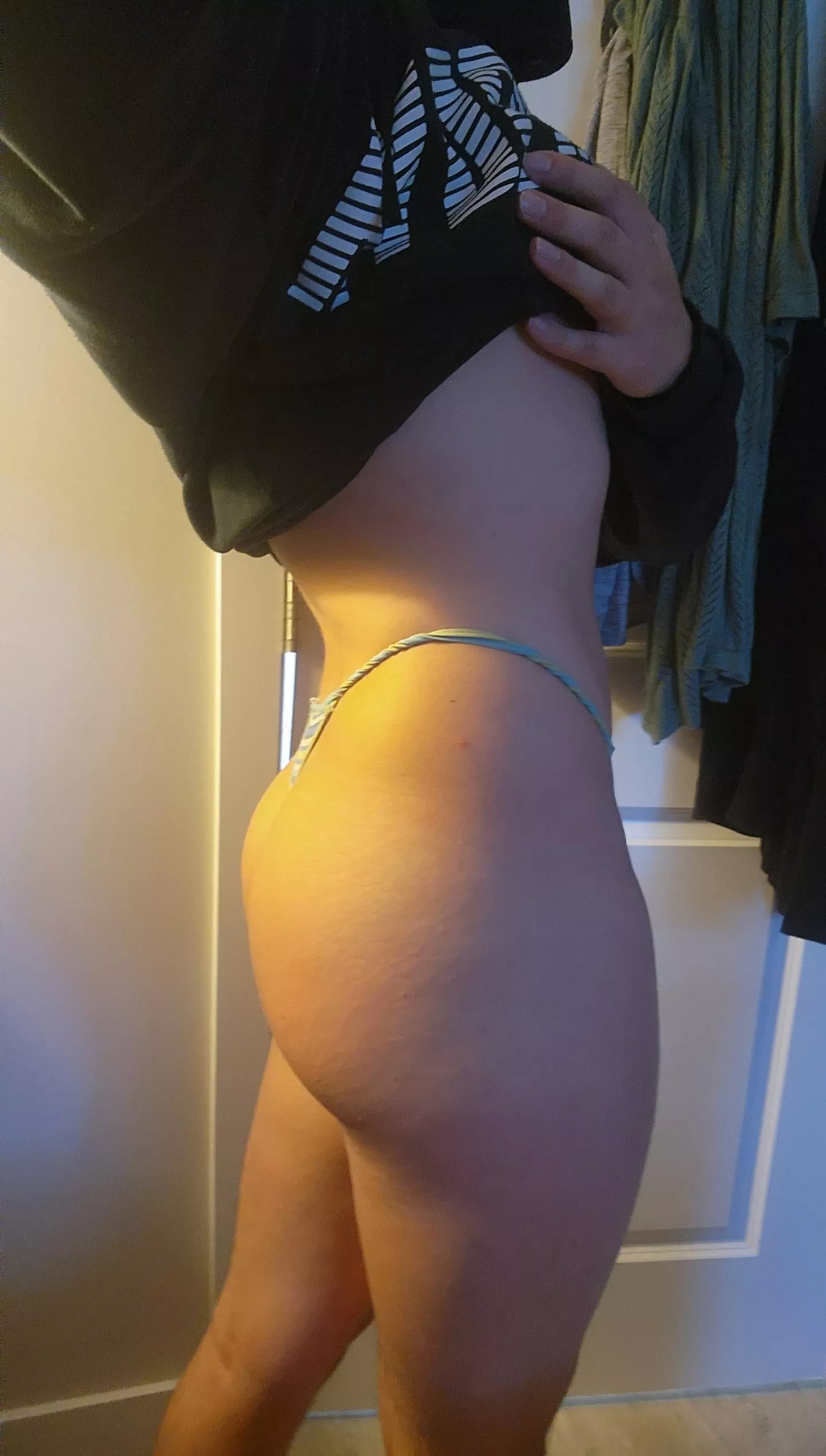 My new roommate is in for a suprise when he finds out I only wear thongs around the house.. 🤭🍑 posted by TaylorxxRay