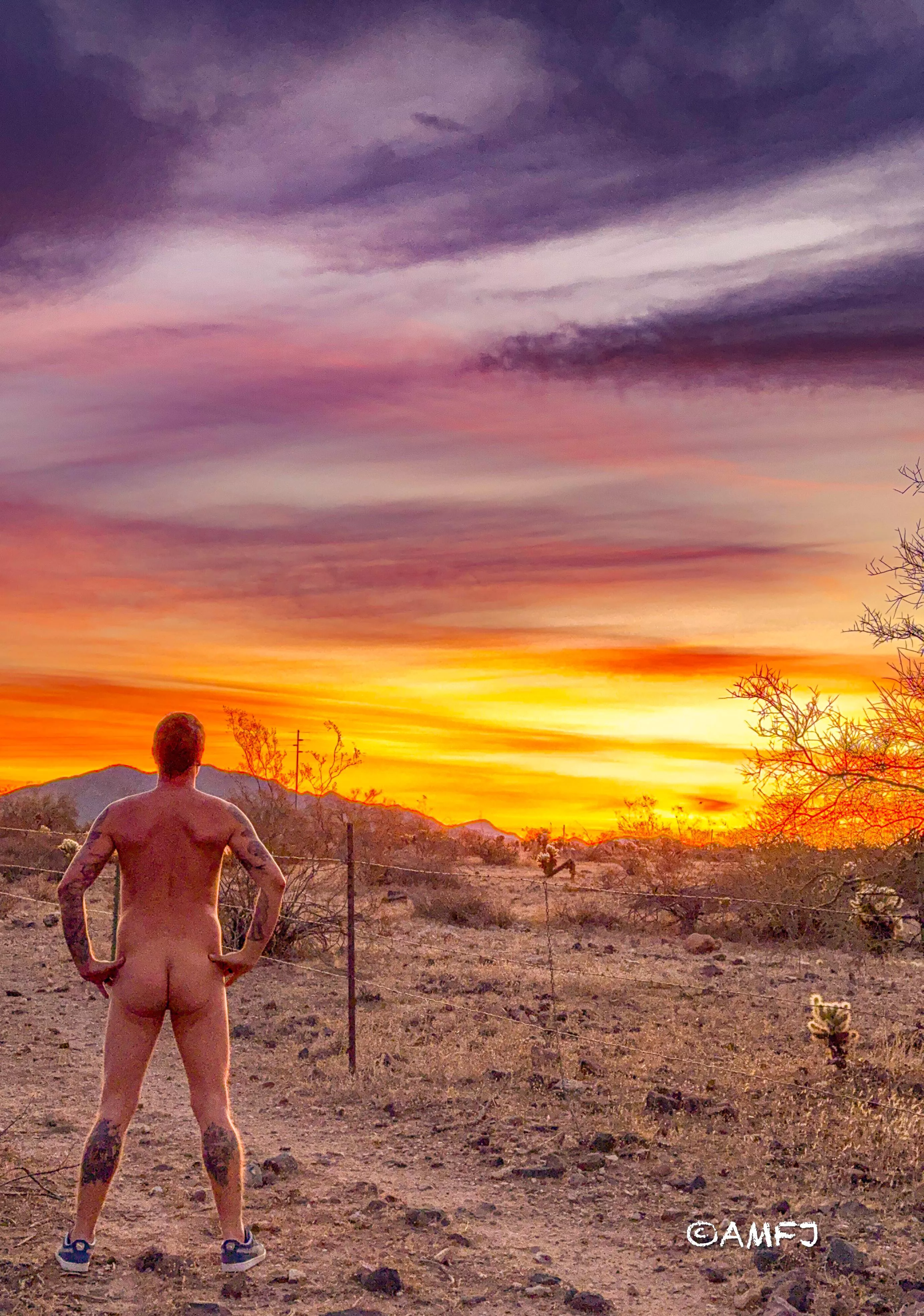 Not too many of these delightful fall mornings left before it gets reallllll cool out.  posted by PhxNudeDude51