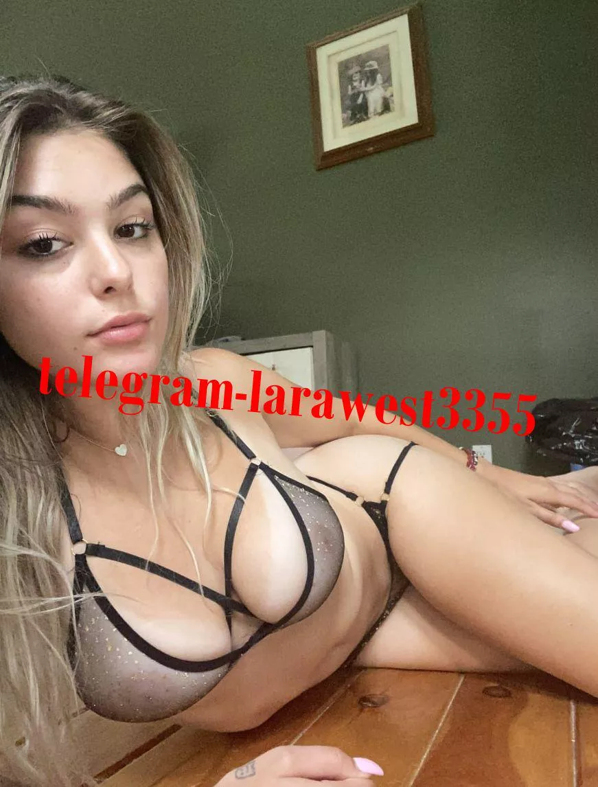 Perfection doesn't require clothes, especially if it's perfect boobs 🥰
 posted by Mabel_IG