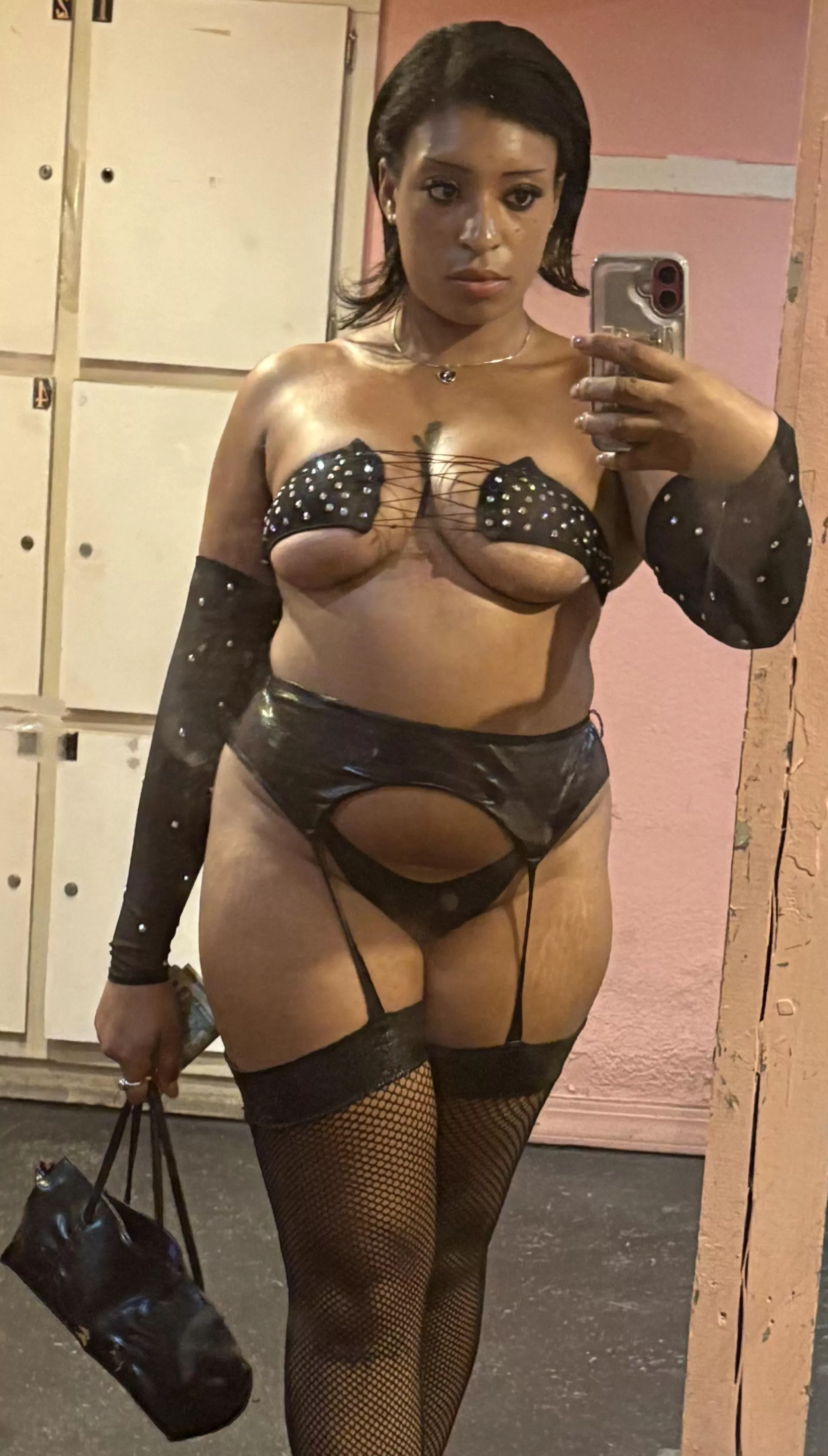 Slow @ work, rude people n coworkers. Send to see me smile🐰 posted by Impossible-Ad383