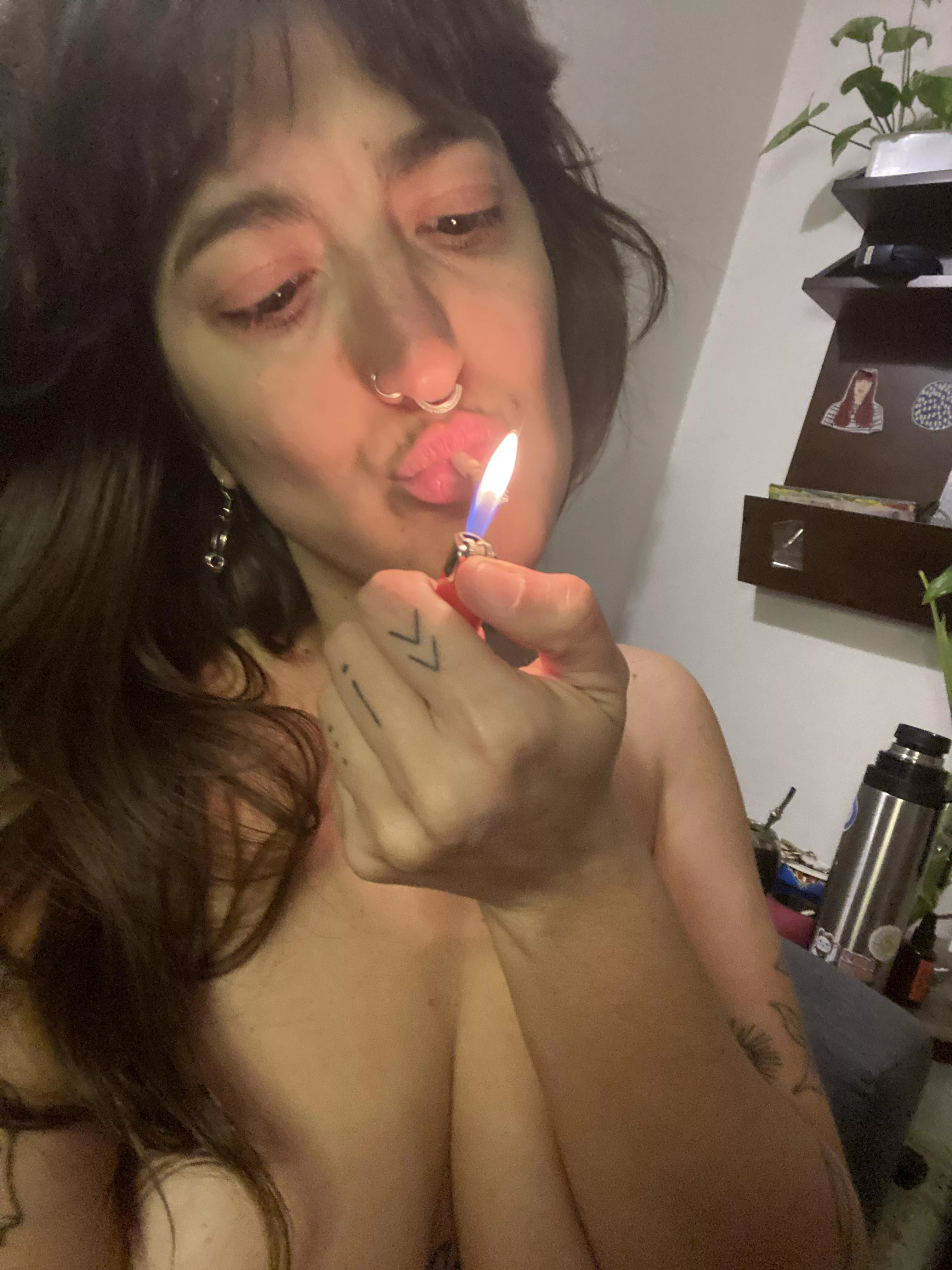 smoking makes me horny posted by LucyLilith