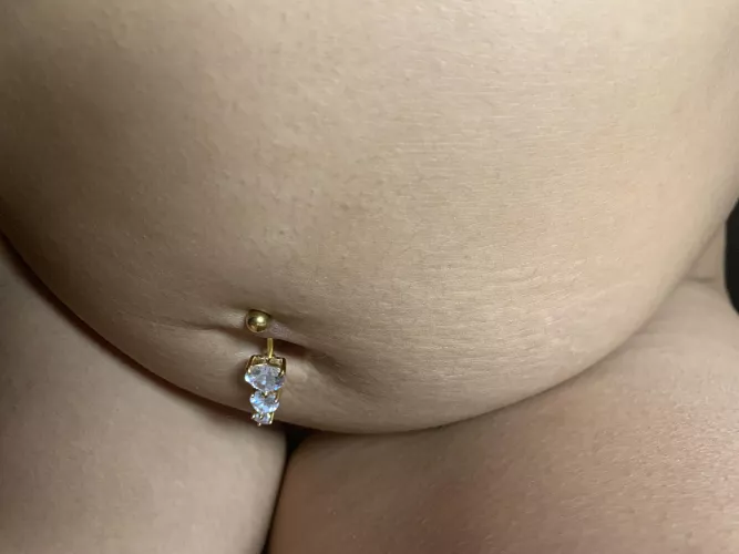 so much fat spilling into my lap, can’t even see my parts ;) by chubbypiggi