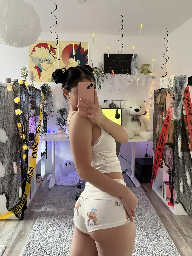 thats my cuddle fit, and my leading to more fit, what do u want?  posted by cuiesduty