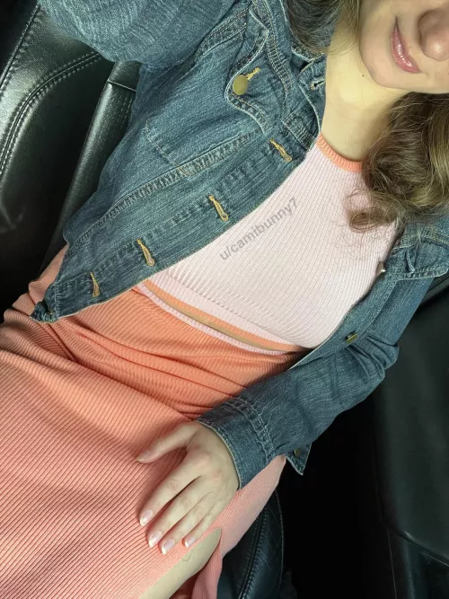 Trading my short summer dresses for cute fall ones 🧡 any dress lovers out there? wanna sext with me & I’ll strip out of this cute dress 🩷 by CamiBunny7