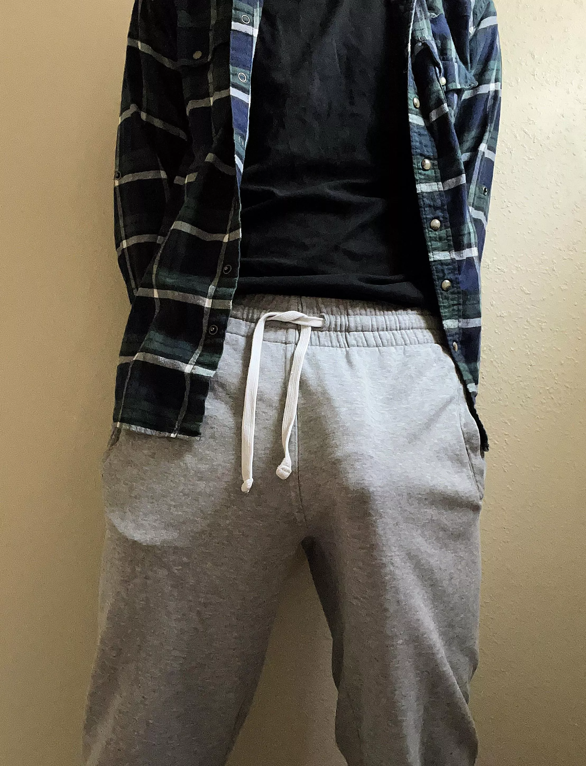 Who’s pulling it out? posted by Jakzum