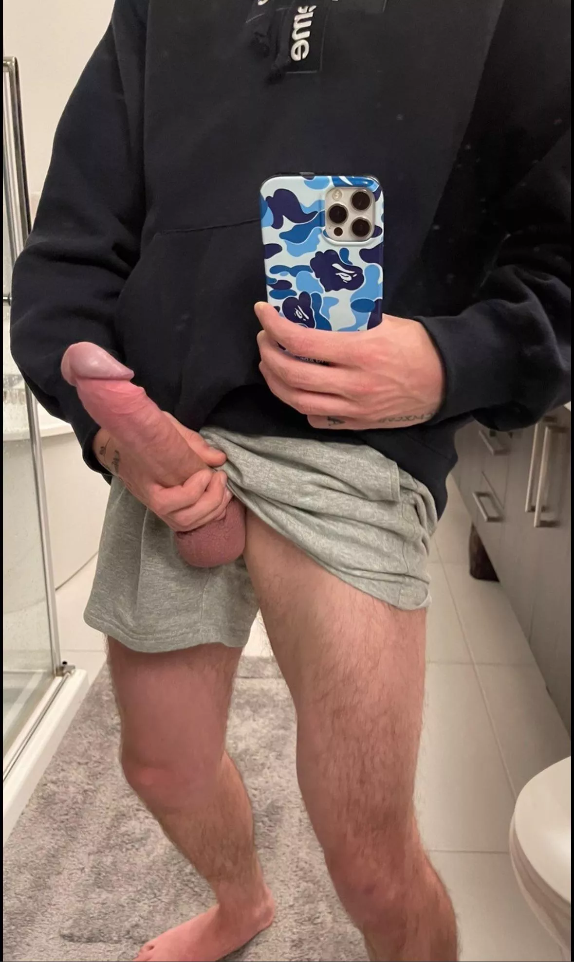 Will you let your Big Bro bust a fat load in one of your holes?? 💦 posted by DLyoungboyy
