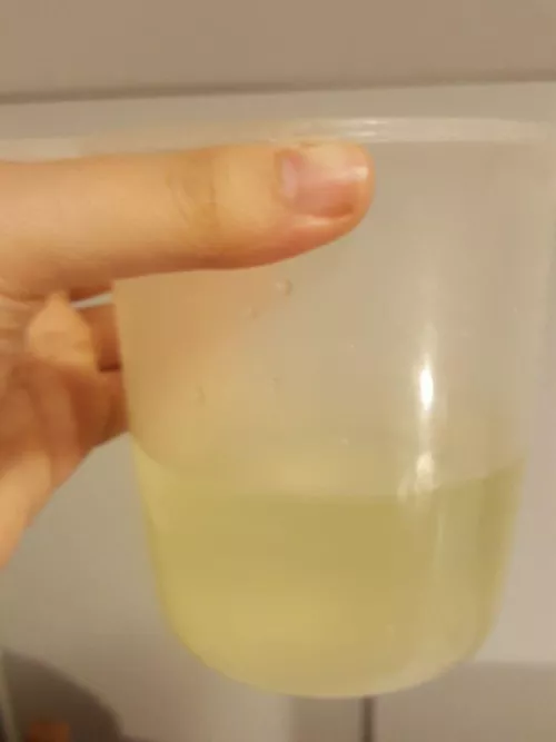 [34] Bicurious dad, who wants to taste my piss? by Natural-Pay2508