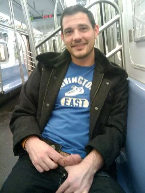 4 train come thru by JimBeau_NYC