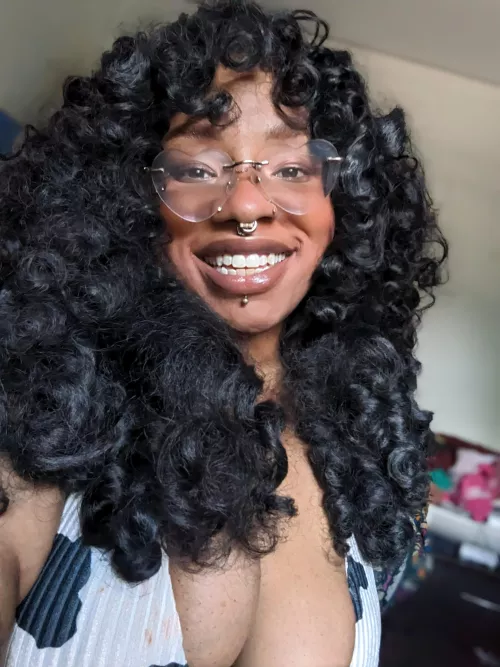 A lil smile a day keeps the doctor away  by MissSinnKitty