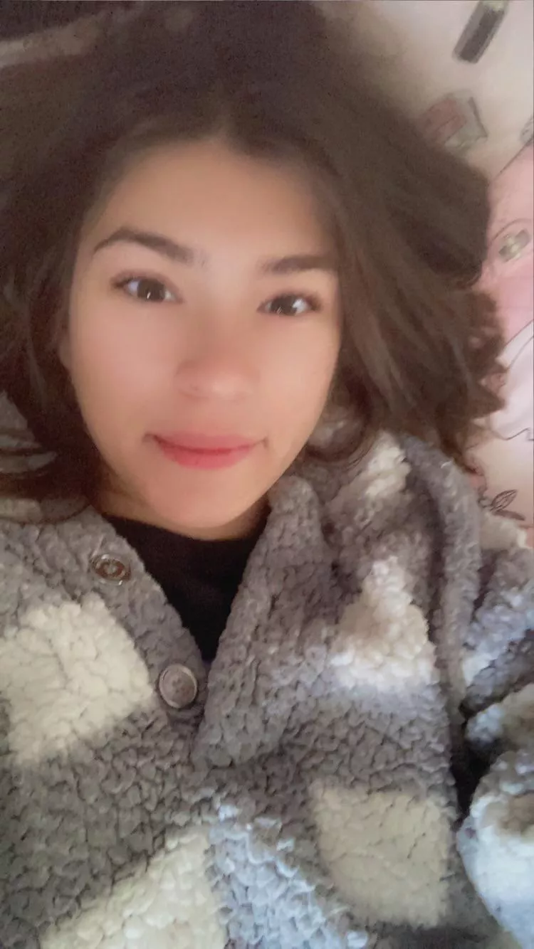 All natural cutie  posted by Selling-sexy