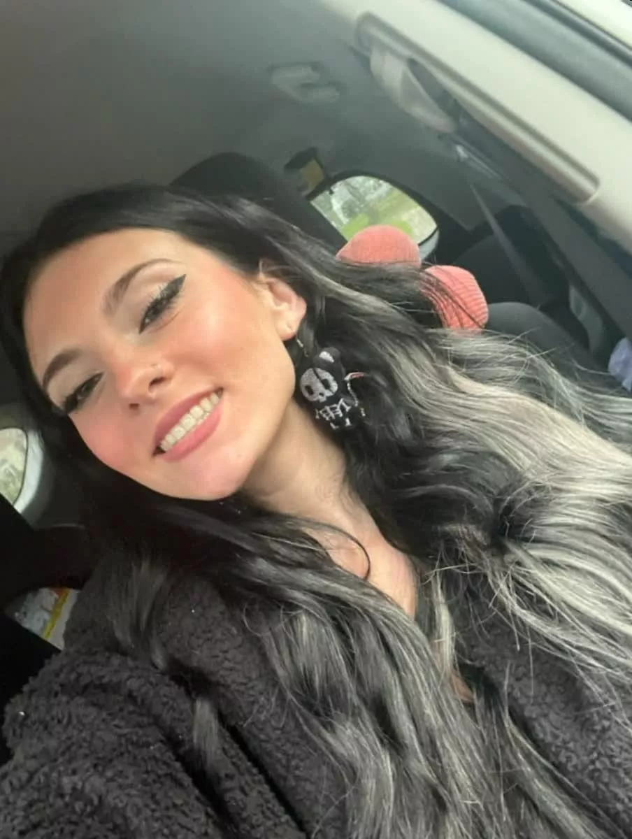 Big smile for you, Babe posted by xCinnamonTwist