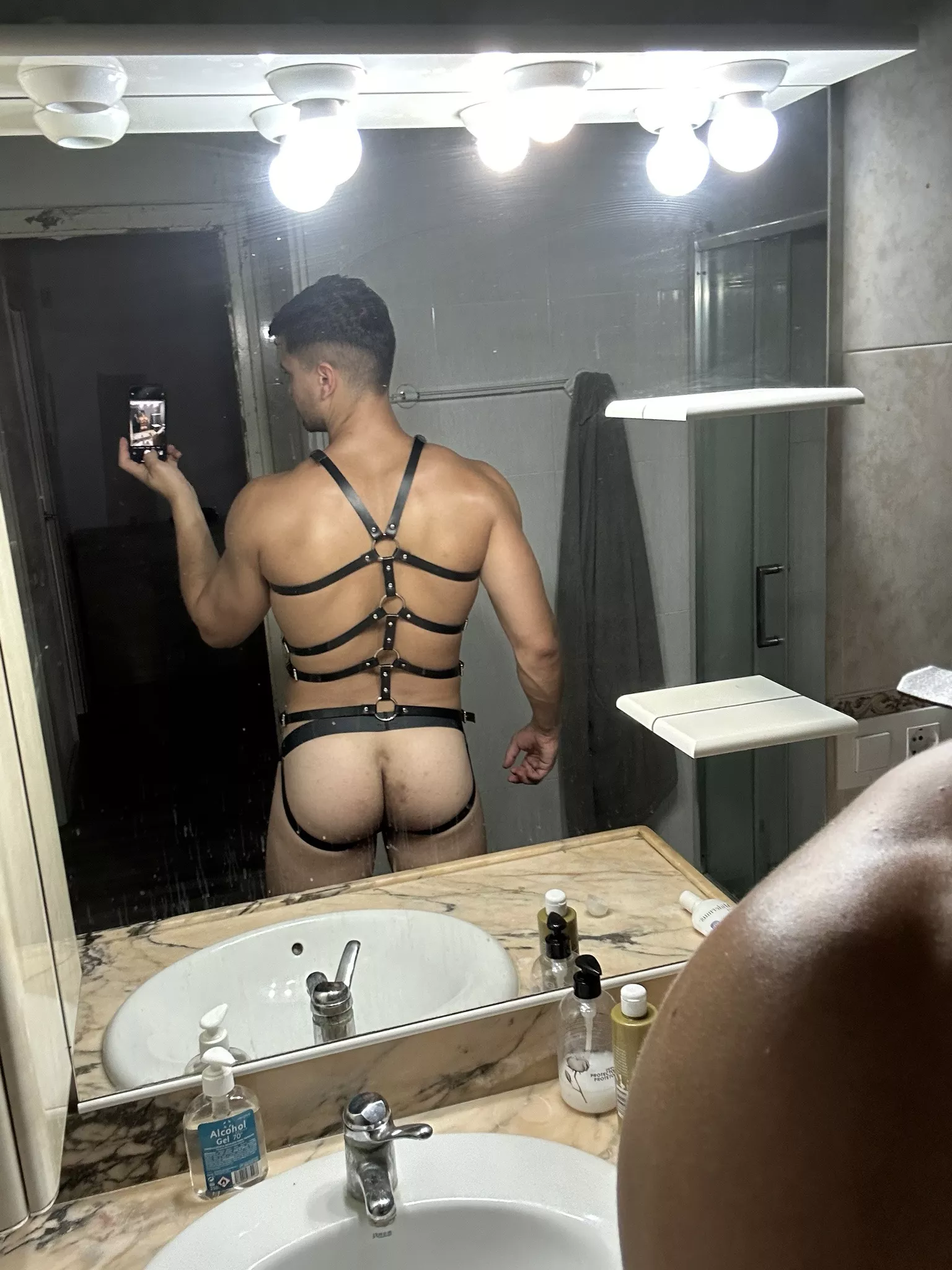 Can you rate me?  posted by realisiwak