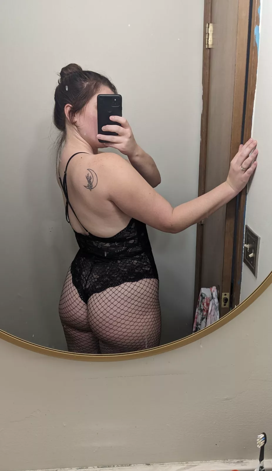 Can't decide if I like the fishnets with the lace... posted by Suriels_Secret