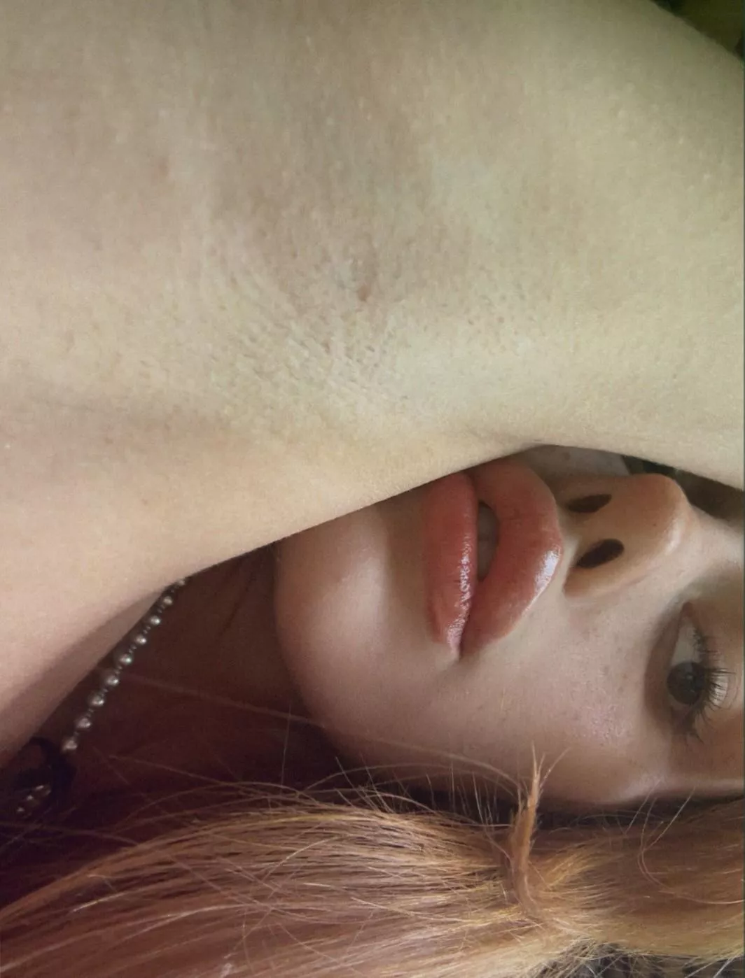 Close-up view posted by 56belmogpen_toe1