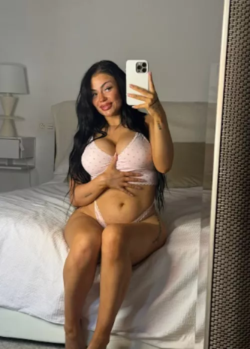 Consider this an invitation to play… if you’re up for it. by CurvvvyLips