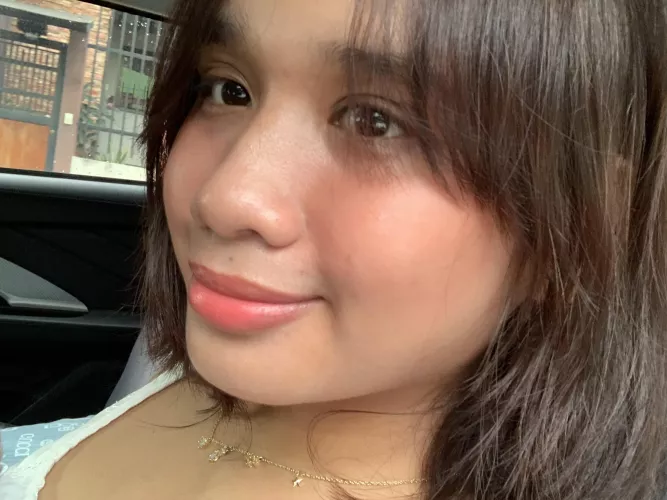 Do I look cute? 🥹 by Efficient-Cake-630