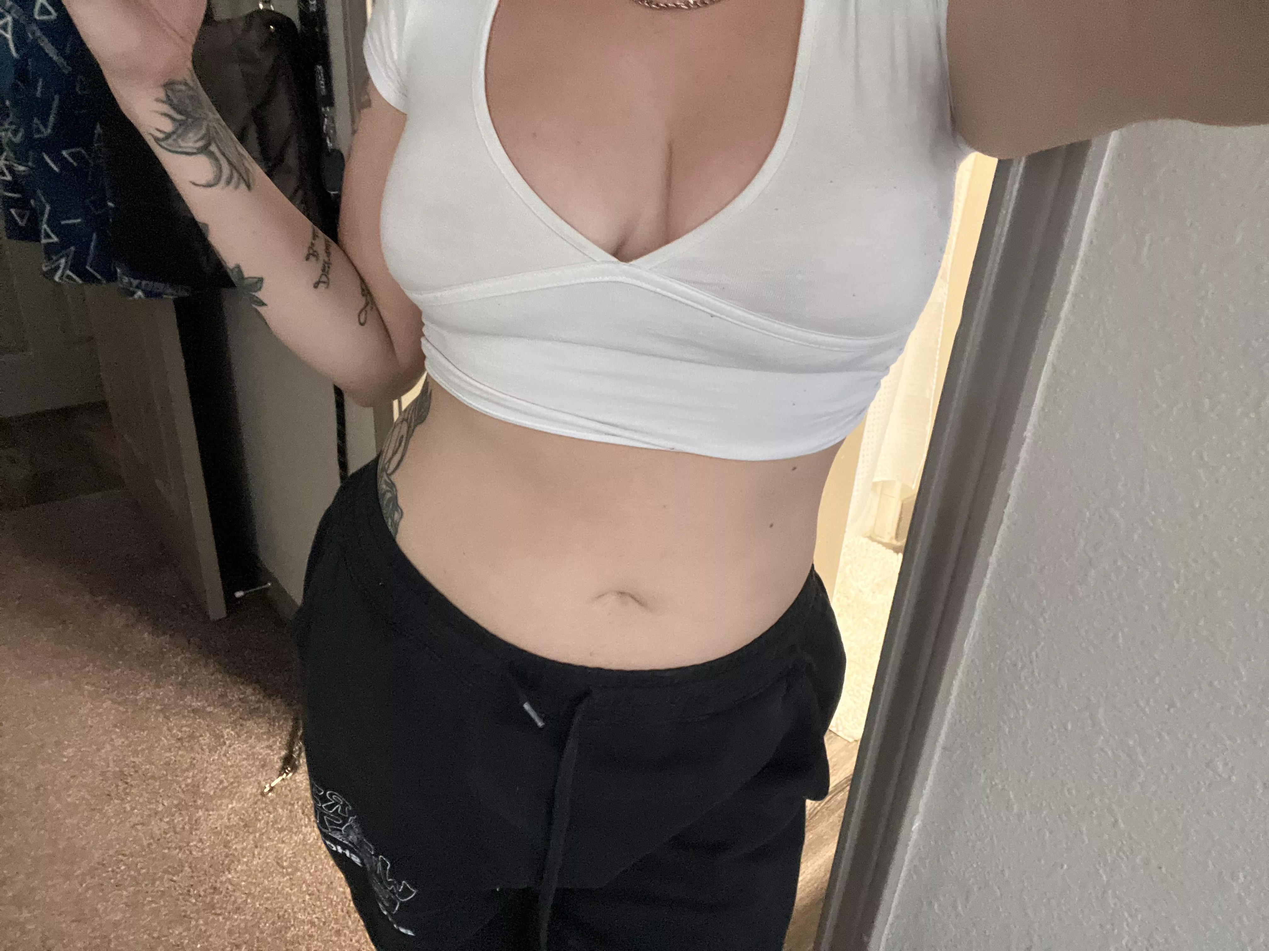 Fill my bellybutton  posted by Lacykaye111