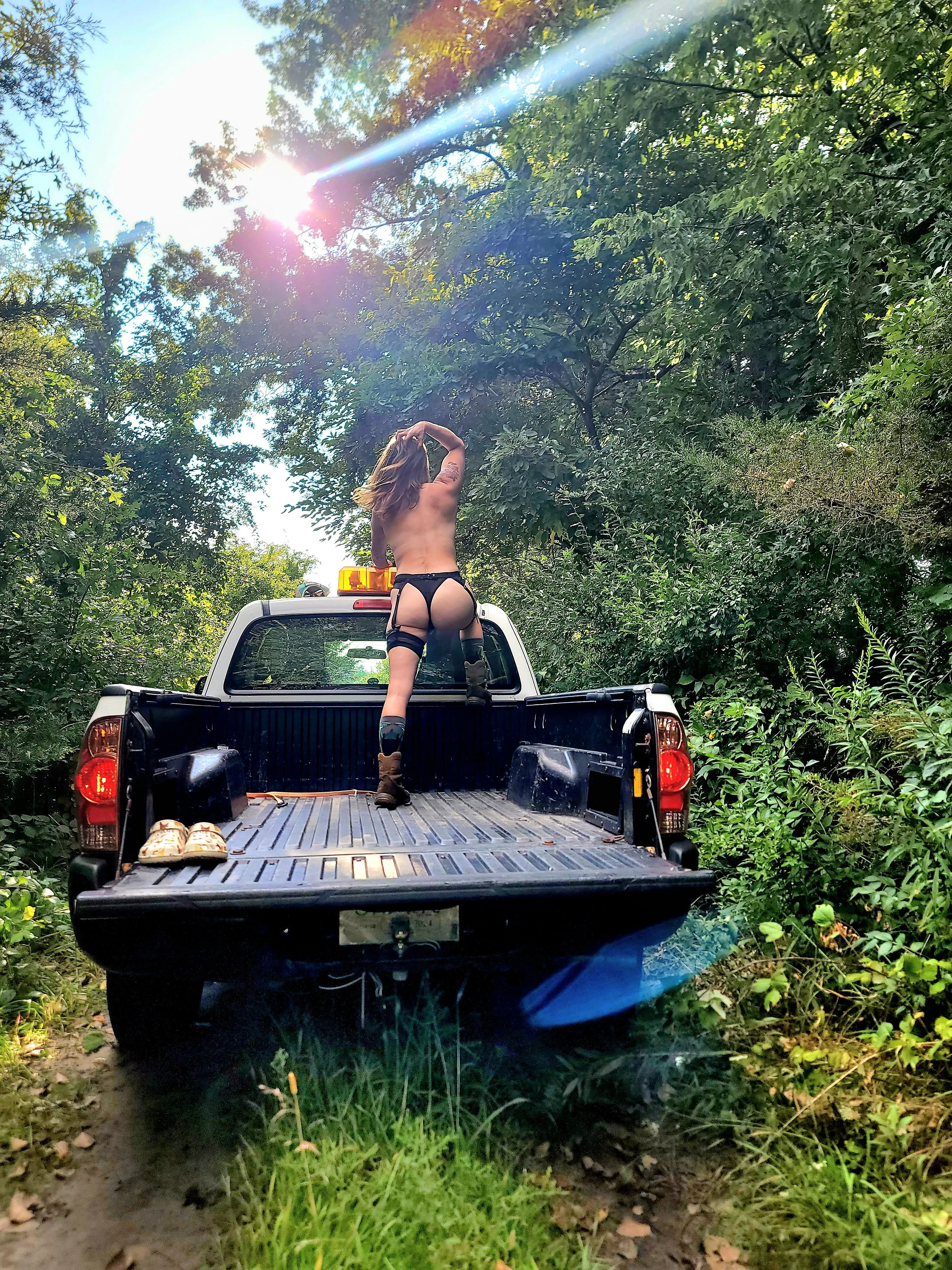 Happy Truck Truck Tuesday!  posted by SunnyKnicks