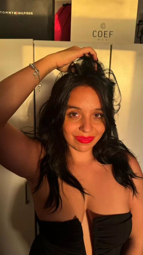 ❤️I'm Galadriel ❤️❤️I love to see how you would want to lick my Butt❤️❤️❤️The first one to send me this emoji ⭐️ on my OF gets 🎁! by Galadriel69_