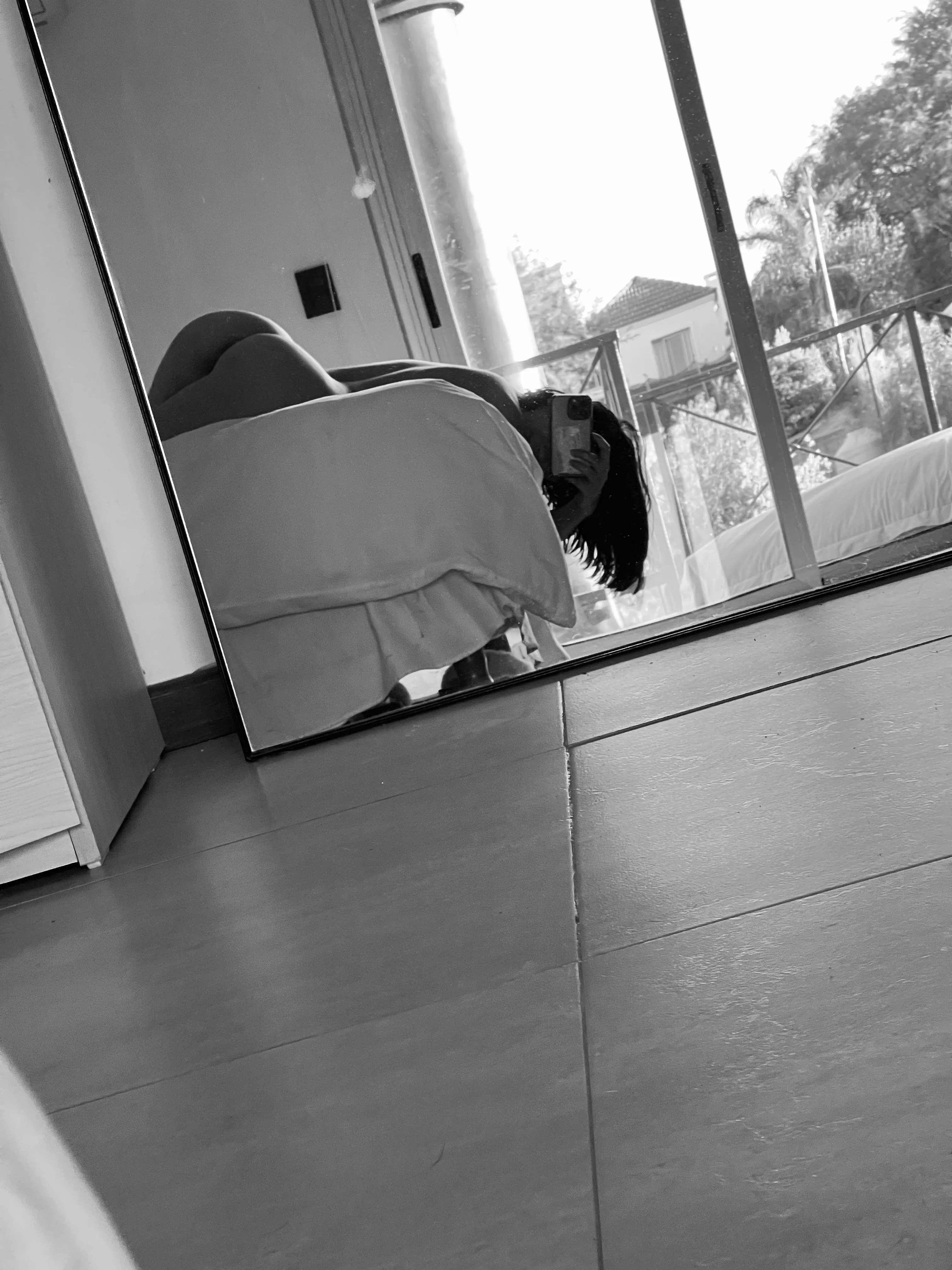 Isnt that something you like to see ? (FREE OF) posted by Background_Nerve1292