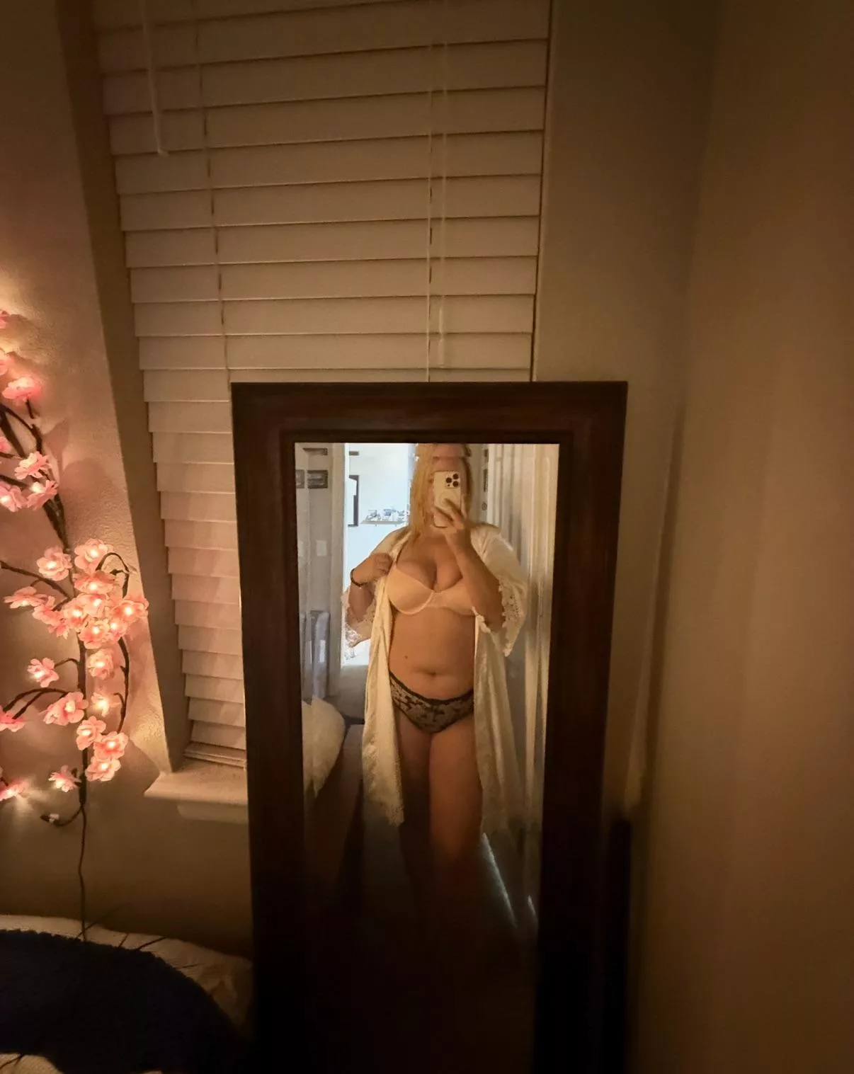 Just a girl who loves sucking dick  posted by littlebabyjane1