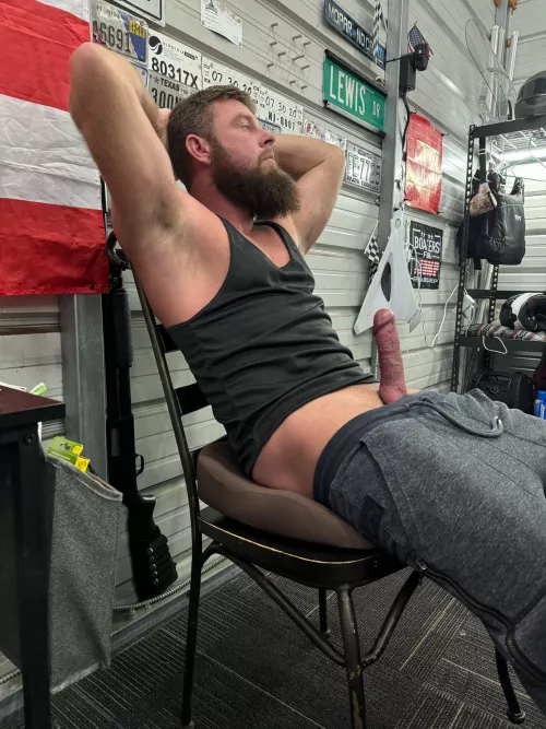 Just hanging out in the garage.  by ShagsKTL