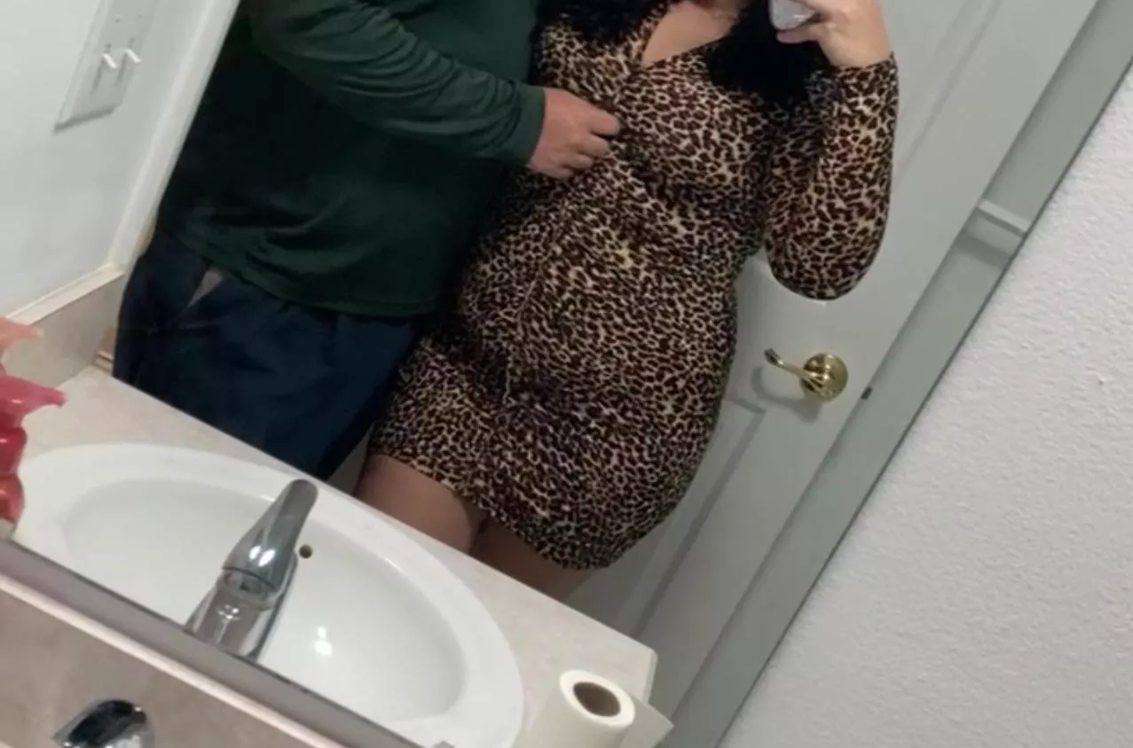 Looking for a girl or couple to chat with, possibly meet up in volusia county area. No single males posted by Submissiveflwife