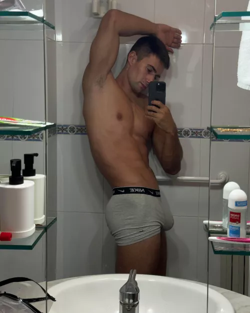 Musty smell from yesterday by Juana_Avocados