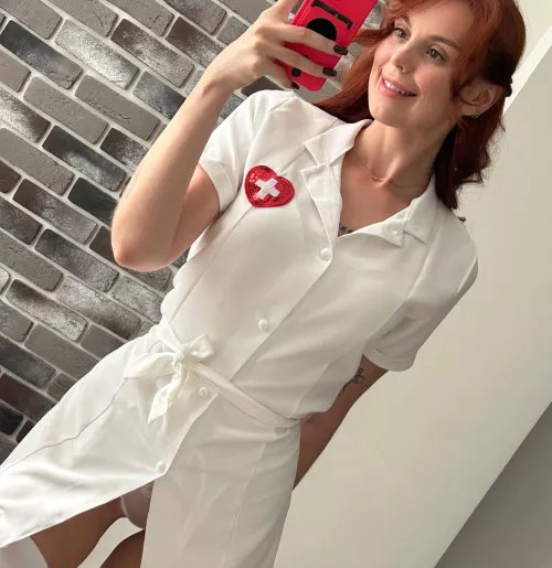 My robe is a bit tight i think by cuttehandsome