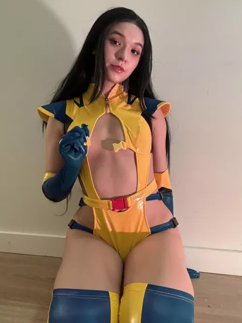 My Wolverine Cosplay (PearllhimePlayful) by PearllhimePlayful