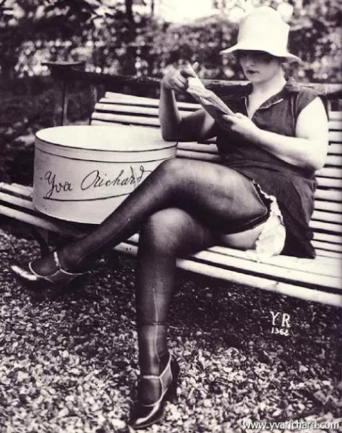 naughty flapper by East_Side_Kink