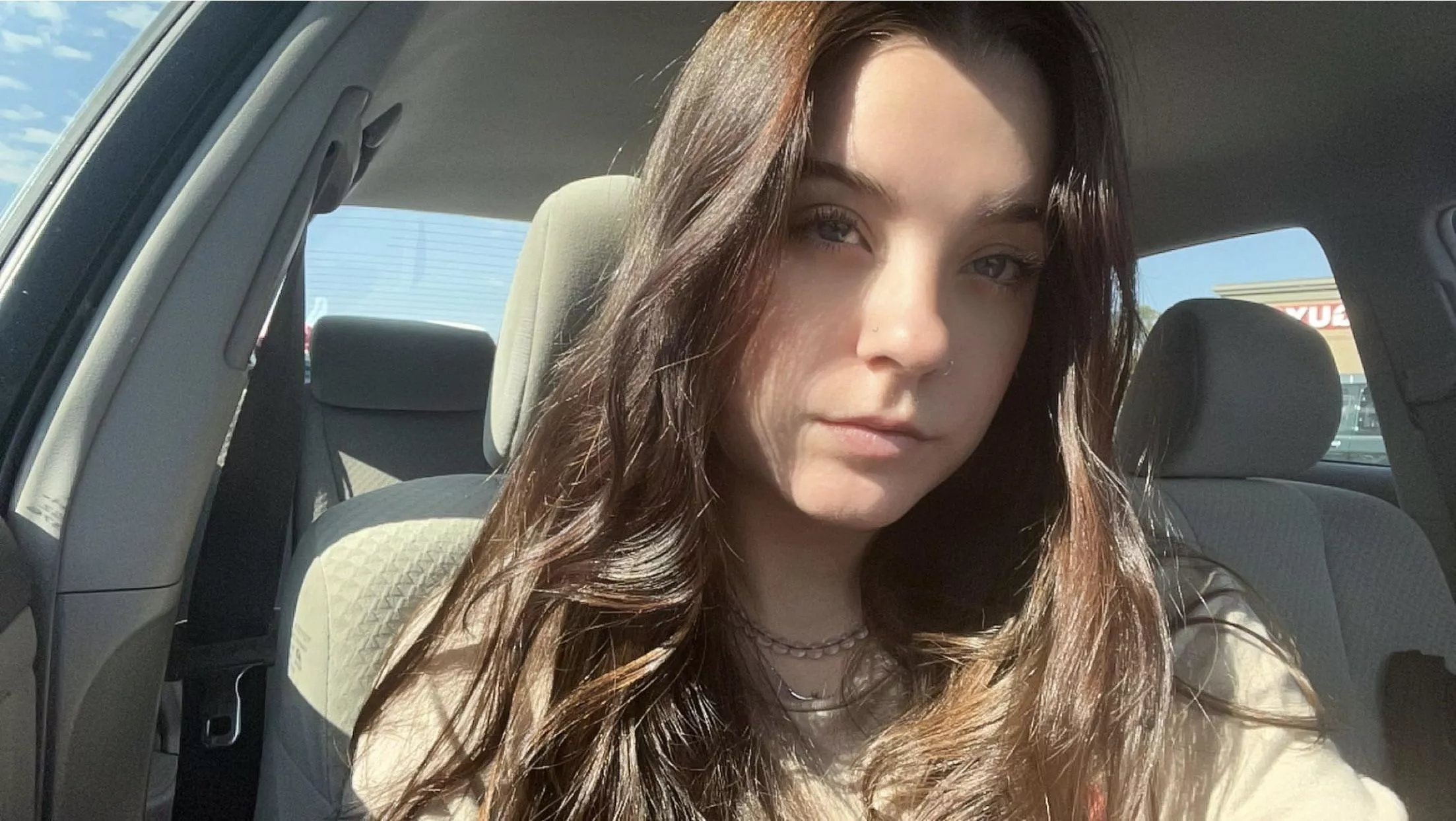 one day until my birthday piggies, i want to hear your wallets screaming for me💋 posted by PrincessTootsH