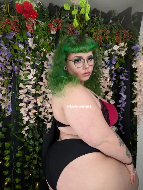 Posing for you babe by fawnvenus