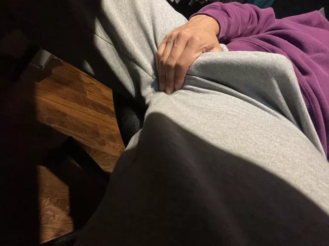 Rub my sweats by VERGUDO_